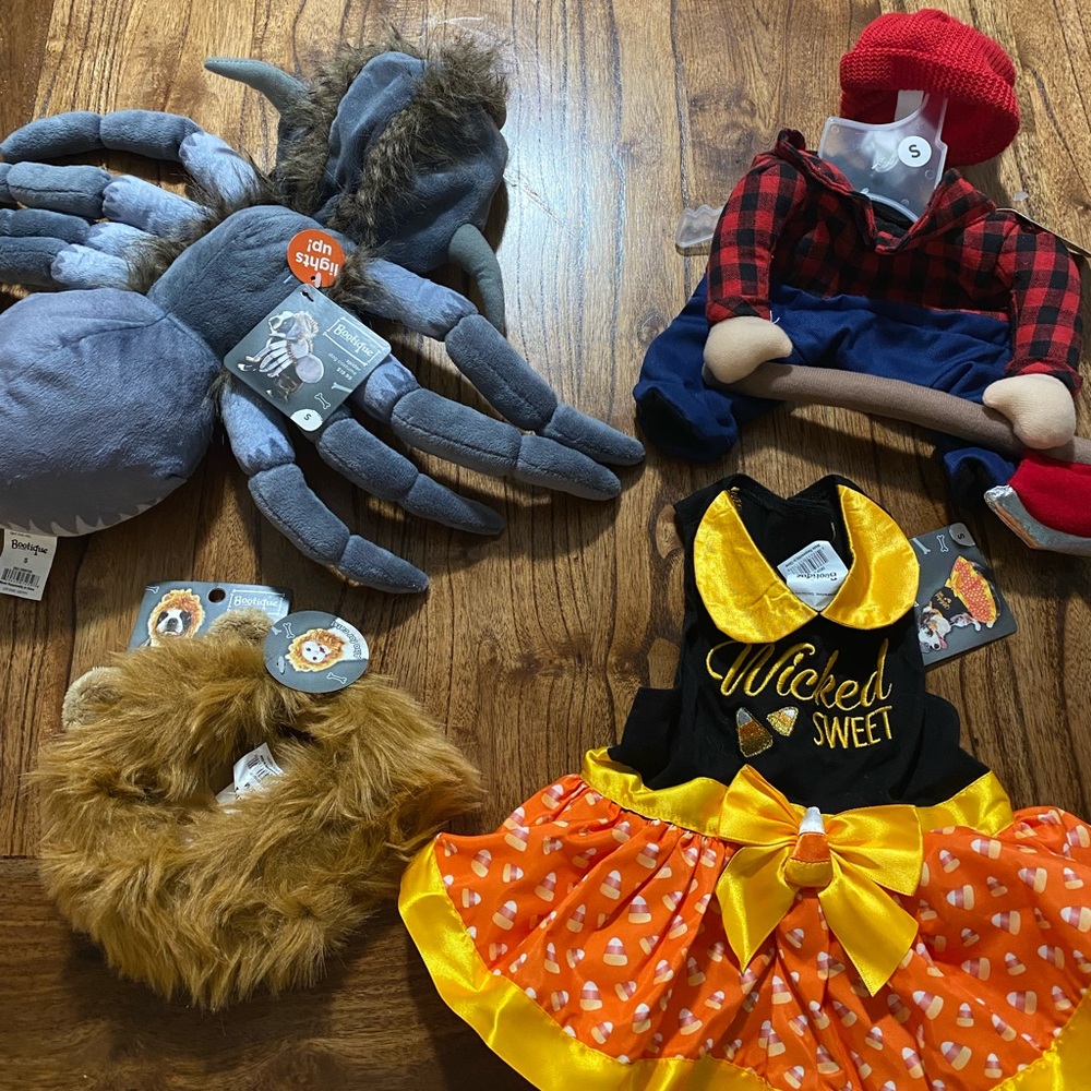 Halloween Dress Up Costumes for Pets